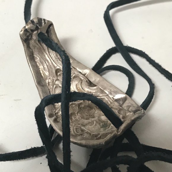 Black and Silver Gothic Bracelet with Ornate Centerpiece - Picture 9 of 9